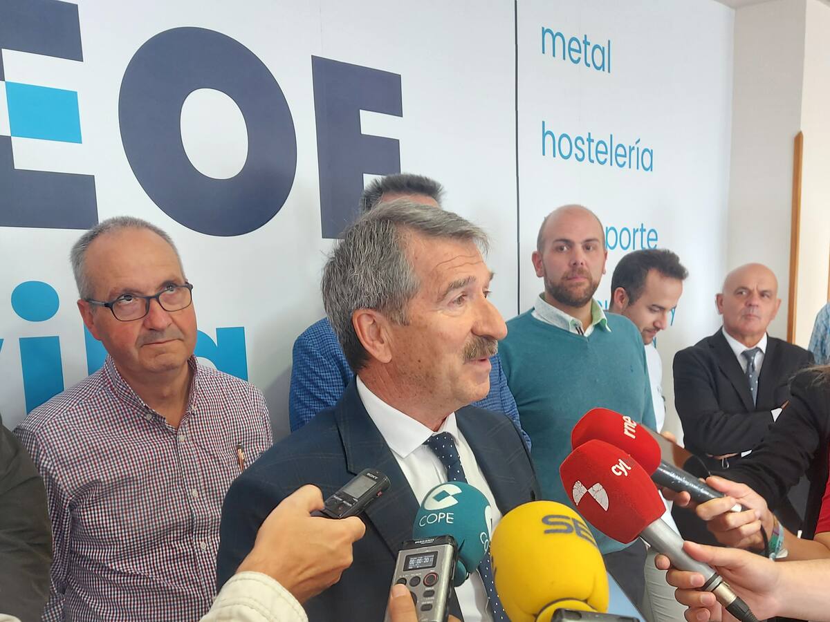 Juan Saborido deja abierta la puerta a su entrada en política