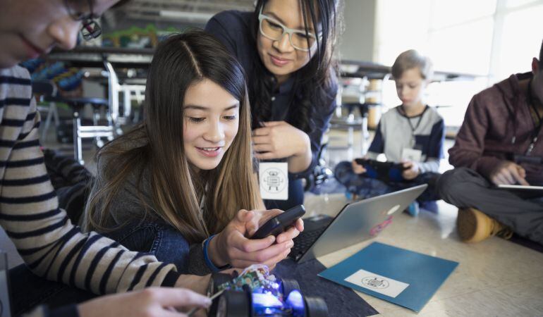 La alta cualificación tecnológica es el futuro de la Formación Profesional, según la moción aprobada en Parla