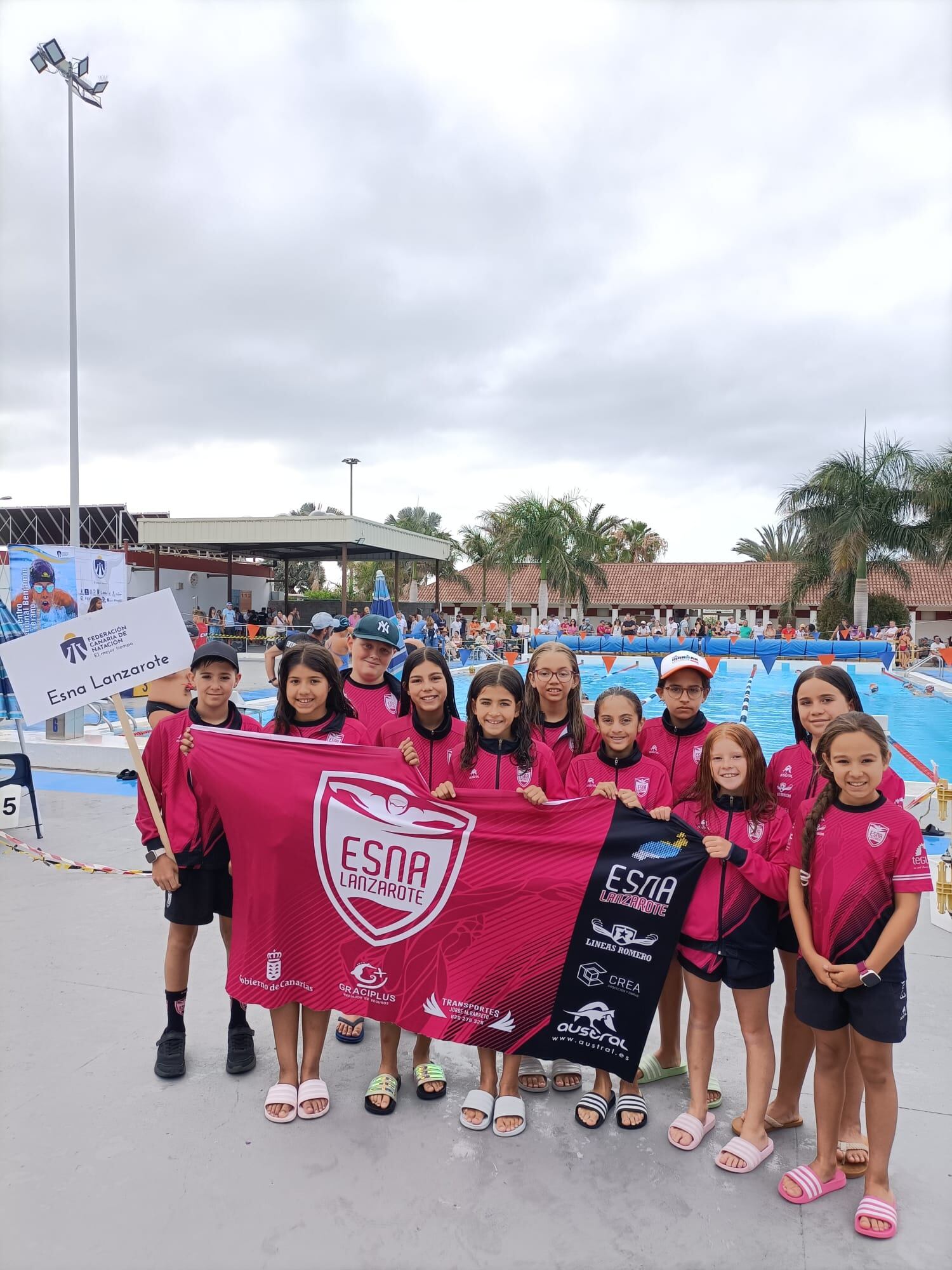 Expedición del CD ESNA Lanzarote Brilla en el Encuentro Regional Benjamín de Natación.