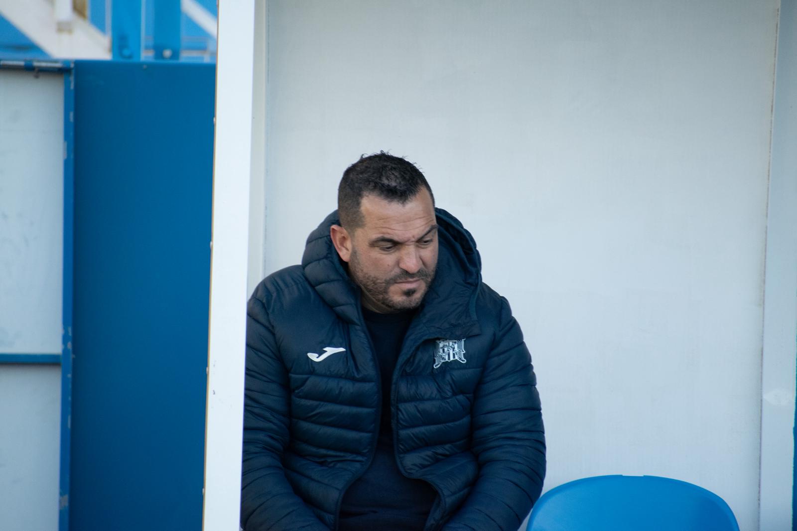 Adrián Hernández, técnico del Águilas.