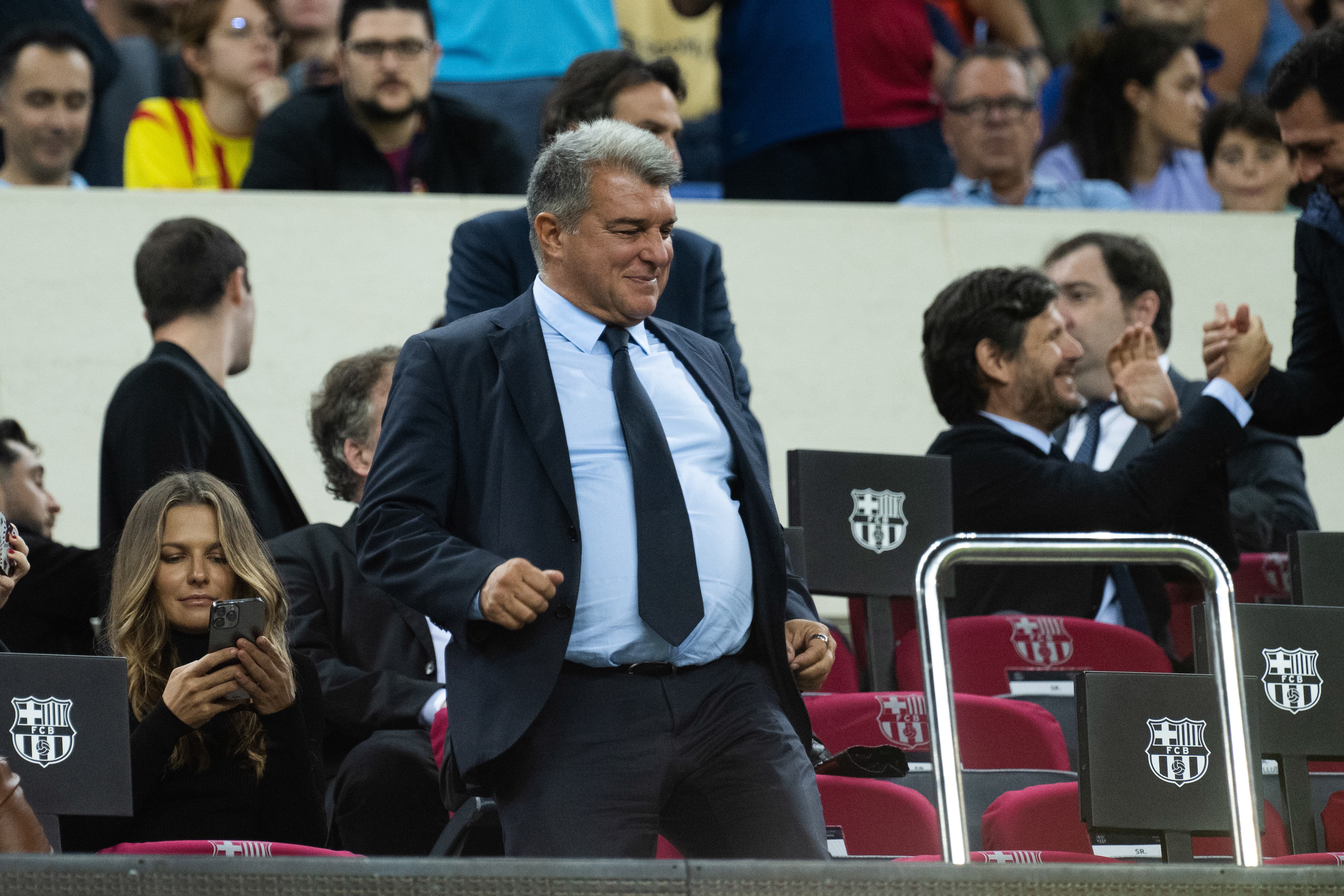 Laporta, en el palco del Camp Nou.