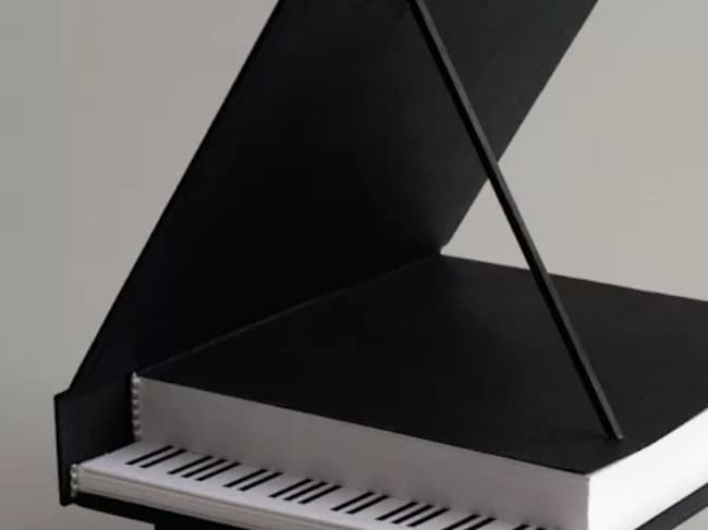 Un trampantojo para anunciar el certamen literario de Barbastro y Barbitania