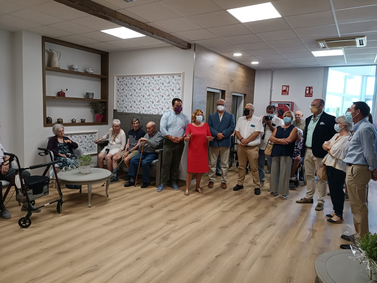 Visita de Mariví Broto a la residencia Vitalia Sierra de Guara de Chimillas