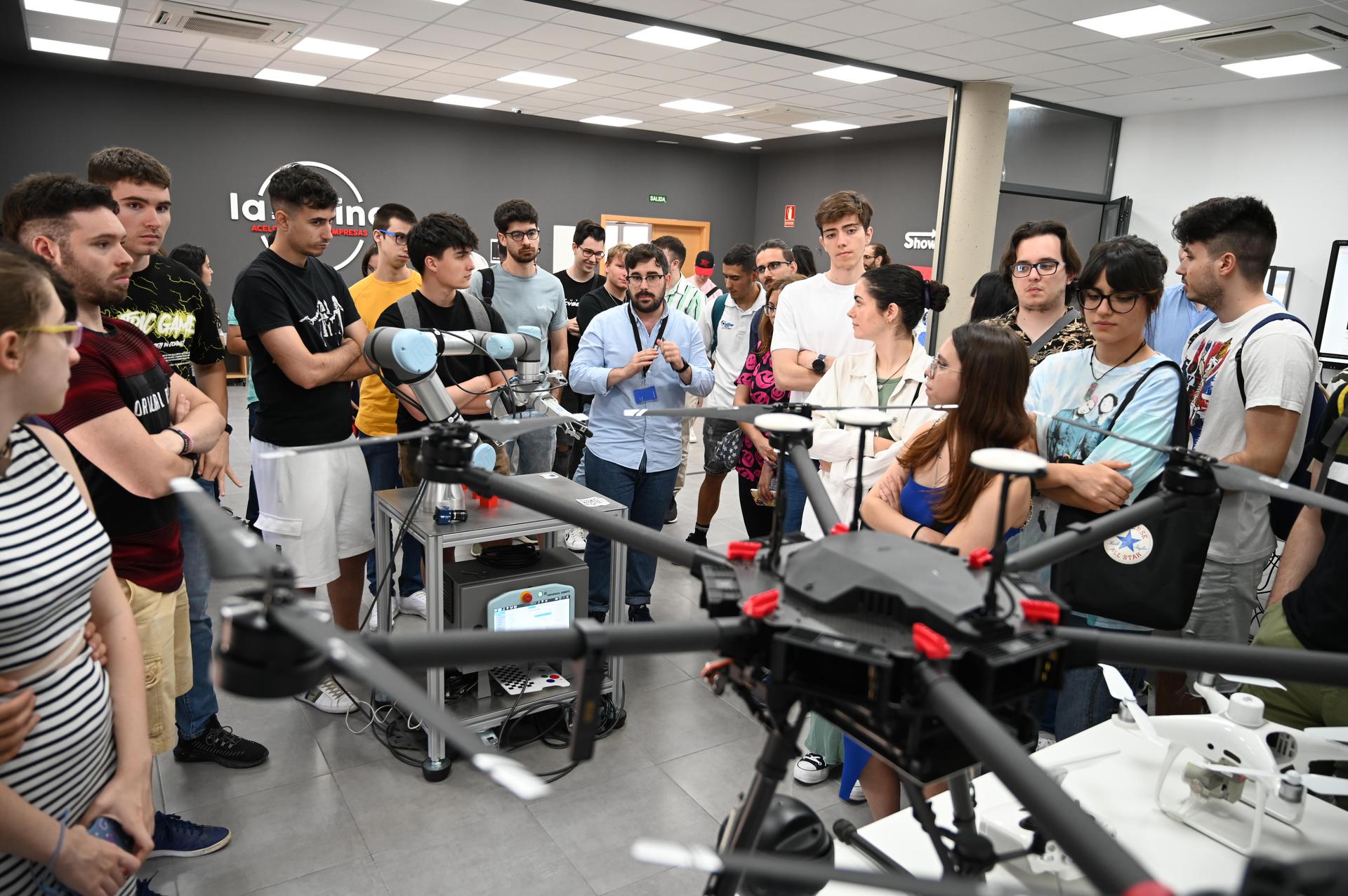 Participantes en el Foro de Nuevos Yacimientos de Cámara Linares.
