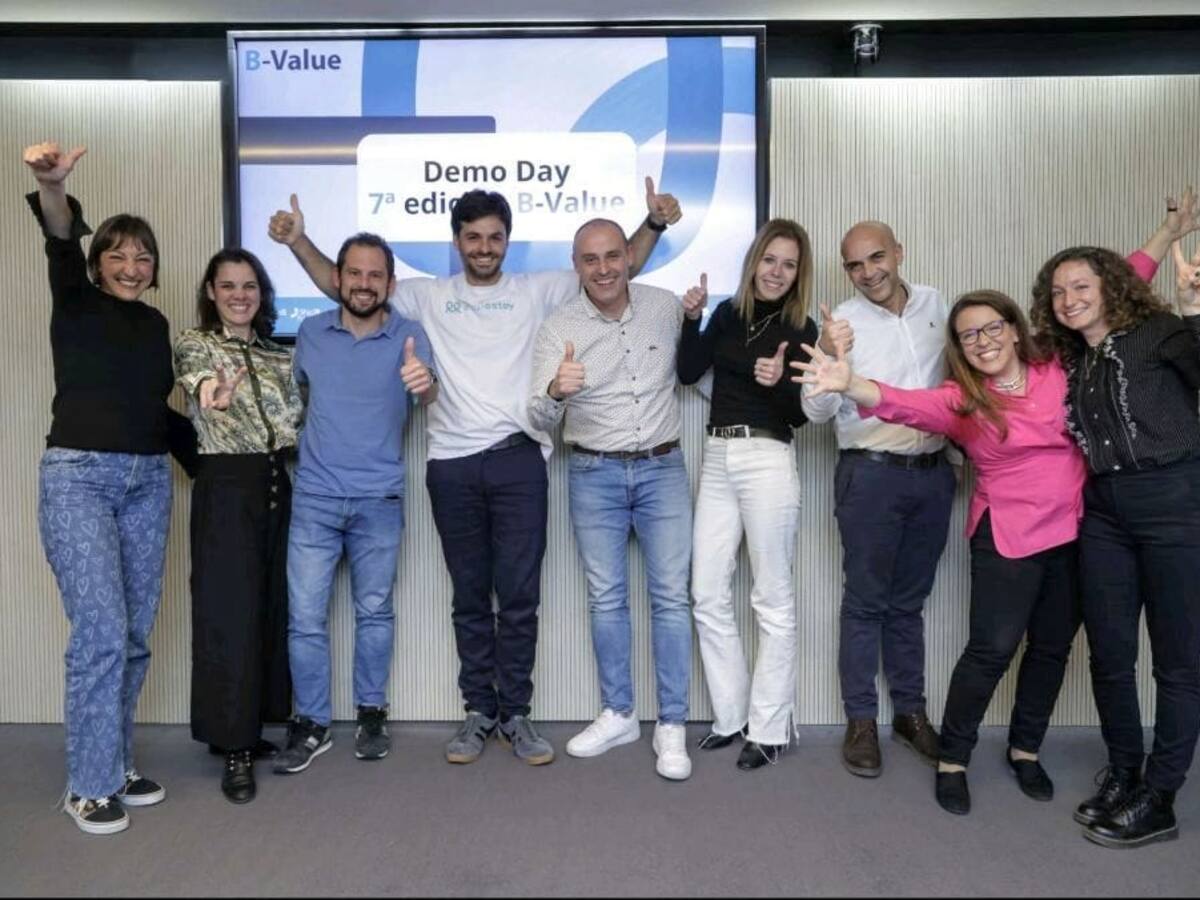 El Centro Especial de Empleo 'Integrados' de Villena brilla en la VII edición de B-Value, transformando plástico de rechazo en oportunidades laborales.