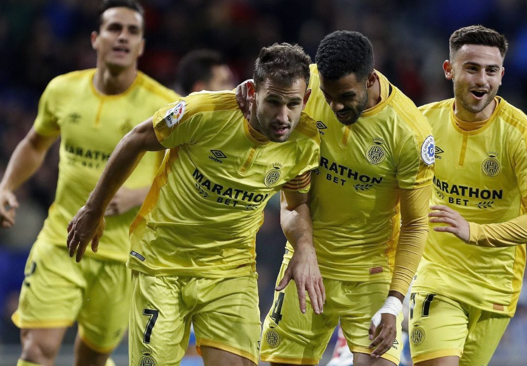 Stuani celebra uno de los goles del partido