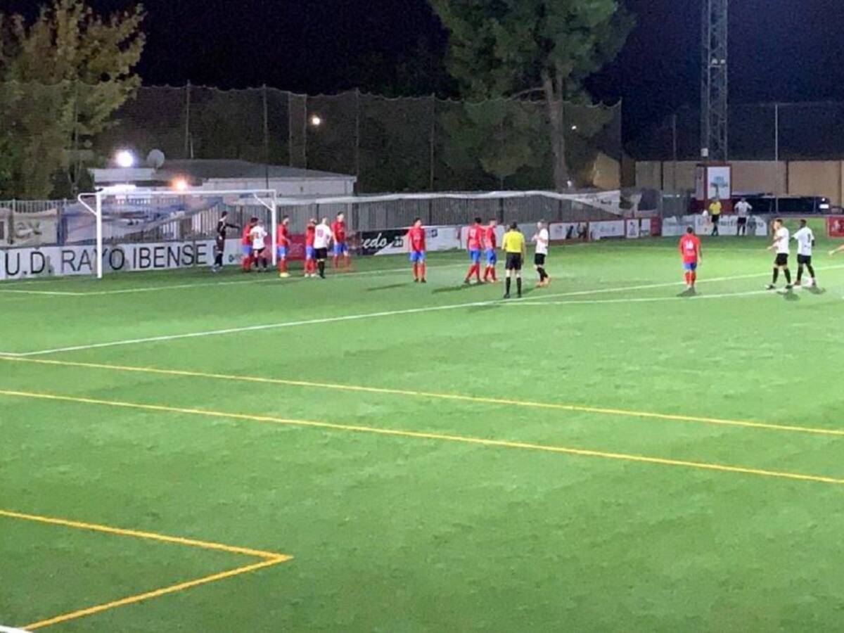 El Eldense se ha impuesto a un Rayo Ibense muy intenso (1-2)