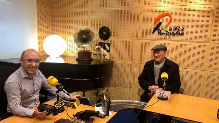 Xosé Fortes responde a las preguntas de sus hijos Xabier y Susana