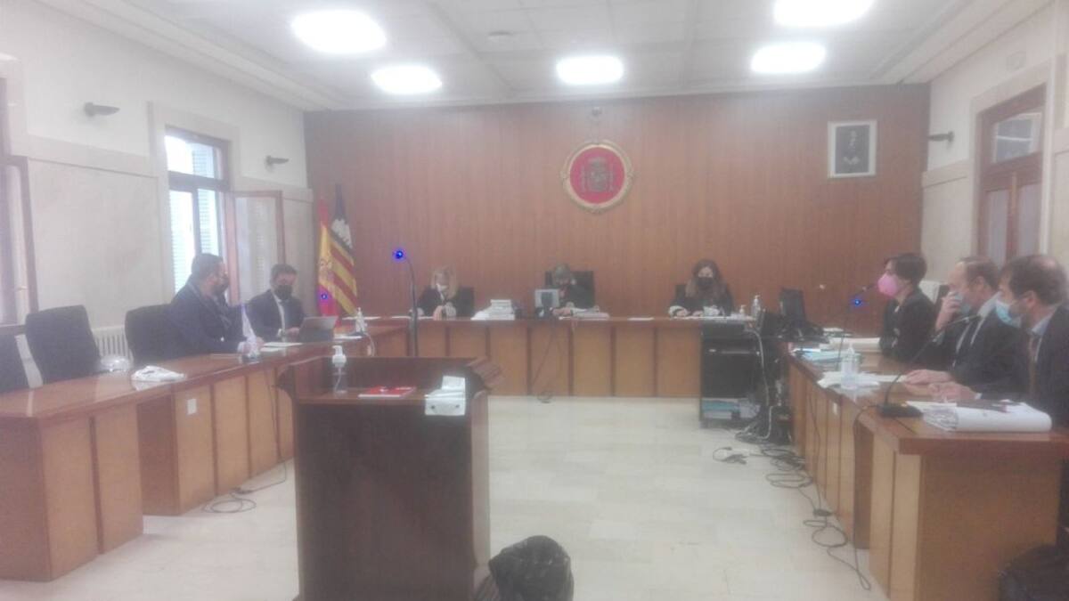 Condenados a dos años de cárcel por una agresión racista a un portero de discoteca que quedó paralítico