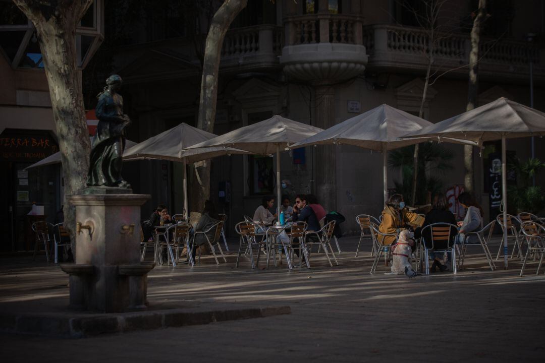 Imagen de una terraza de hostelería en España.