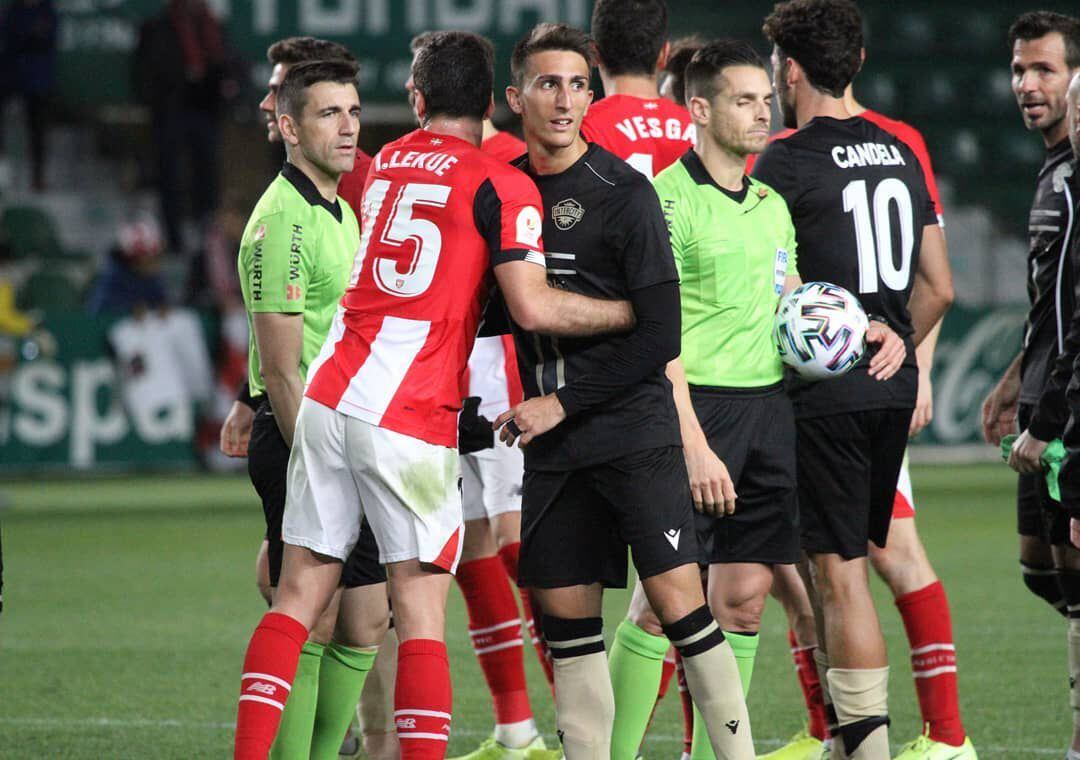 Jugadores del Intercity en un partido de Copa frente al Athletic Club