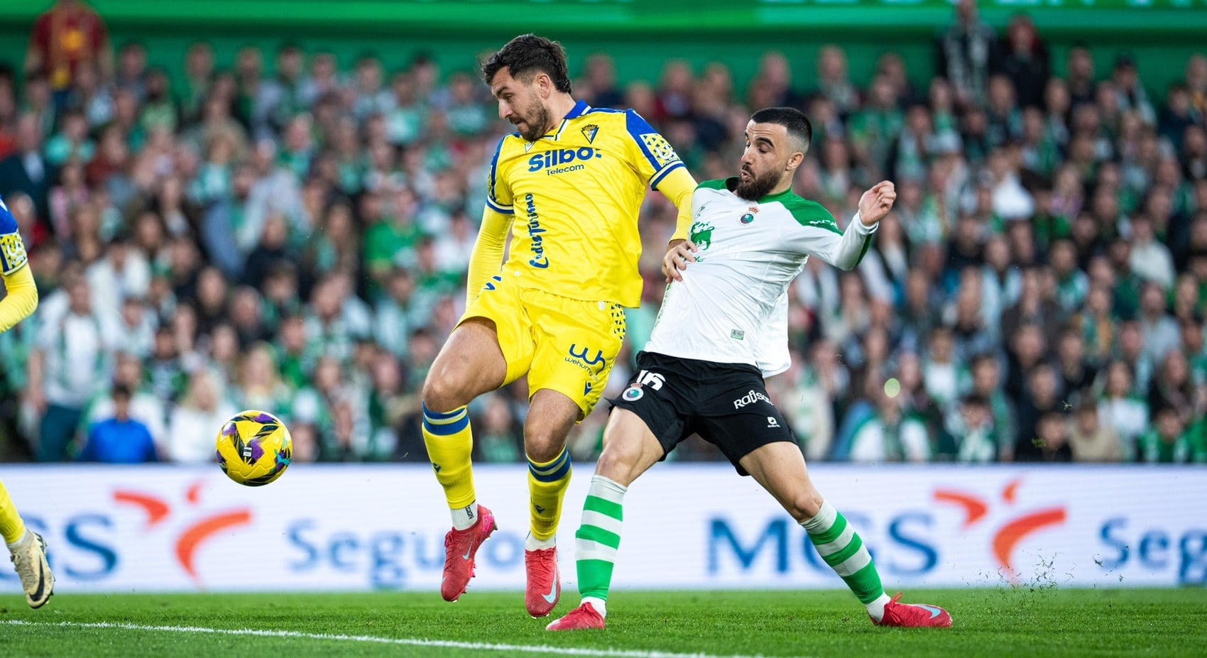 Rober, durante el partido contra el Cádiz.