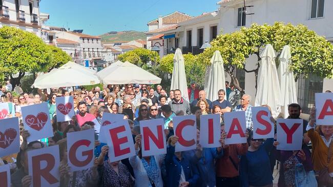 Protesta en Ardales paaexigir mejoras en la atención sanitaria