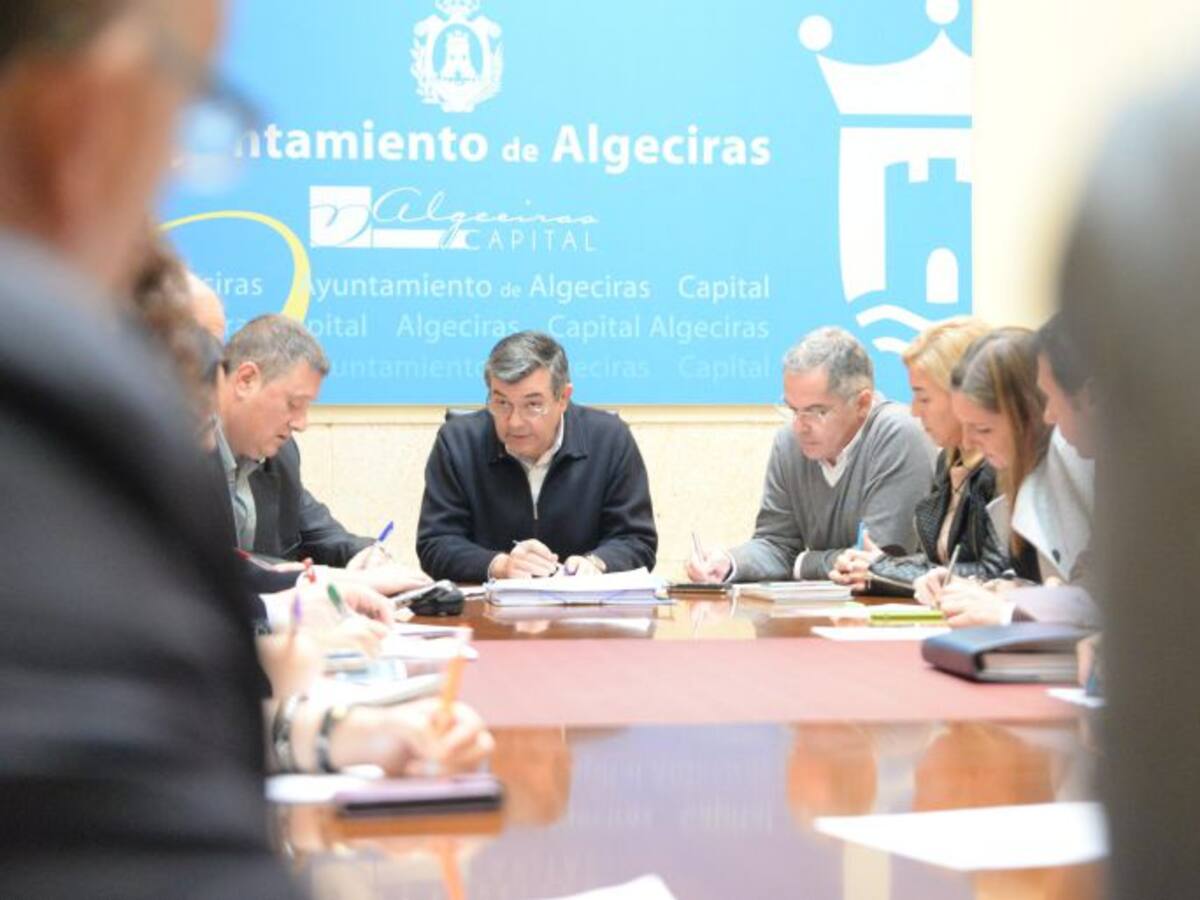 El ayuntamiento de Algeciras abona la nómina a los trabajadores de CTM