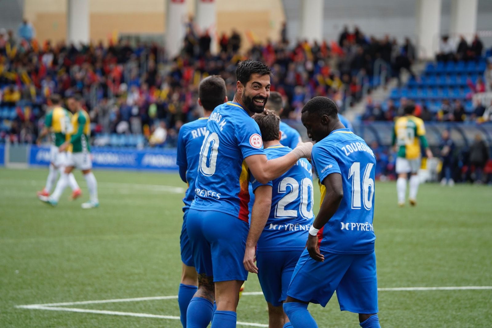 Carlos Martínez celebrant el primer gol de l'FC Andorra.