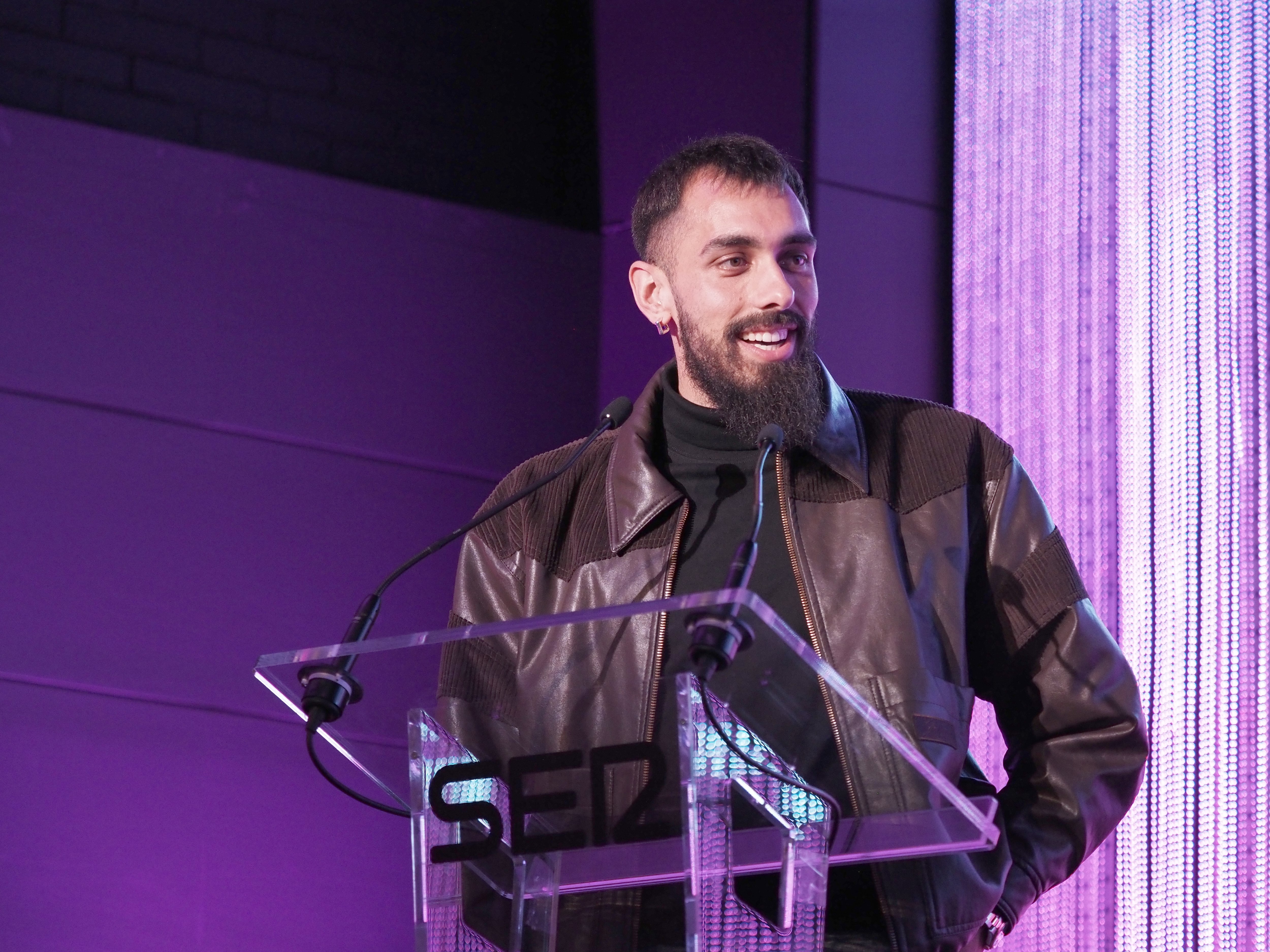 Borja Iglesias, en un momento de su discurso tras recoger el premio SERenidade 2025