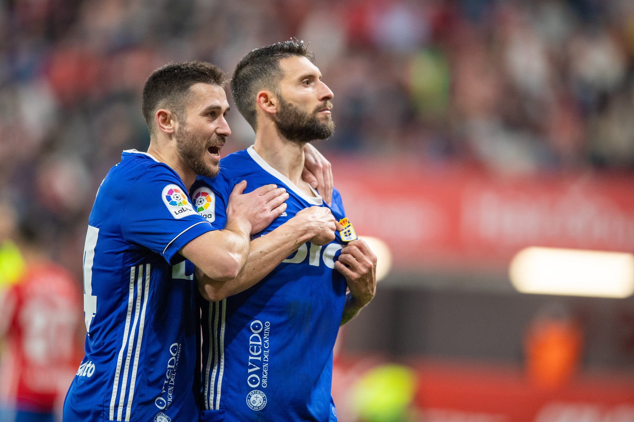 Borja Bastón celebra el gol del Real Oviedo en el derbi asturiano