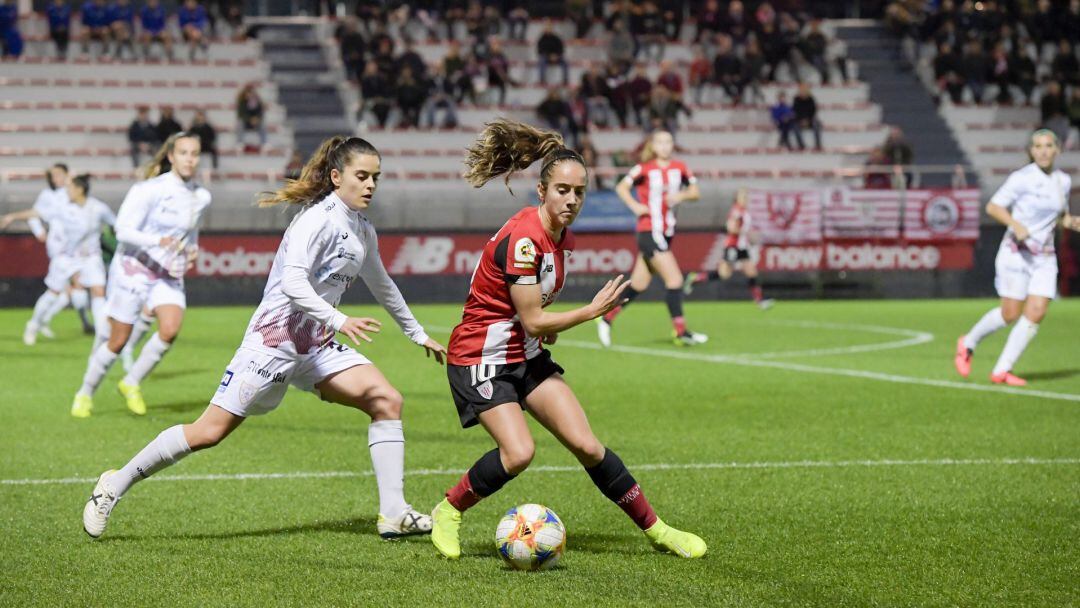 La jugadora del Athletic Club, Maite Oroz, en un partido ante el Logroño