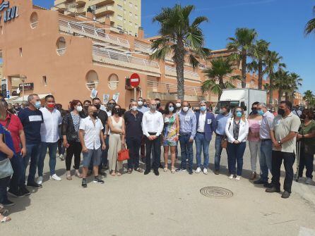 Representantes del Ayuntamiento de Tavernes en la protesta