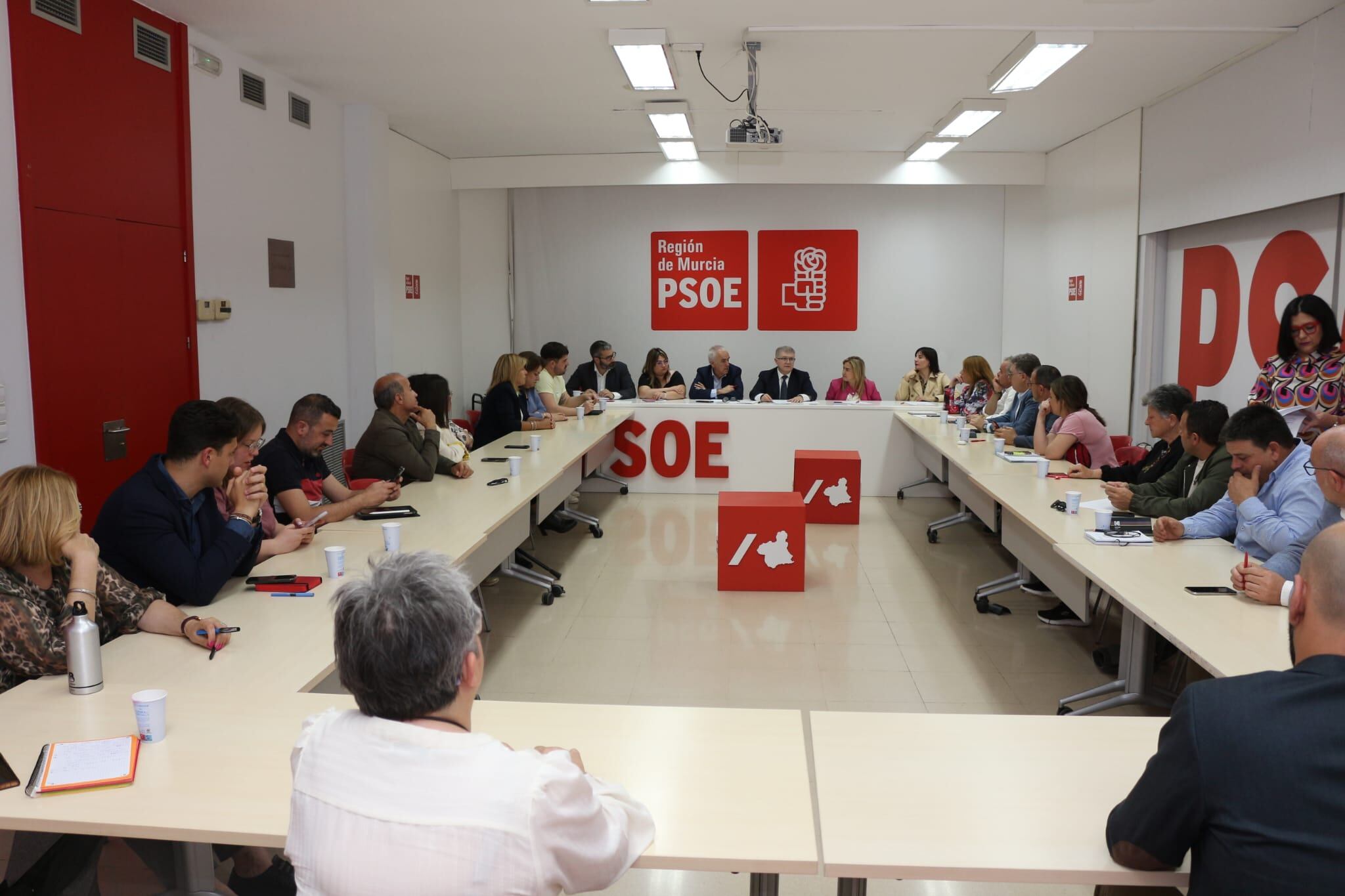 Reunión de la ejecutiva regional del PSOE en Murcia