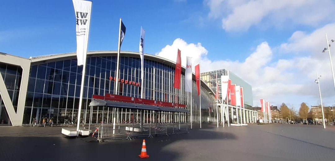 Imagen de los exteriores de la primera feria de vino presencial del planeta, tras la pandemia de la COVID-19 