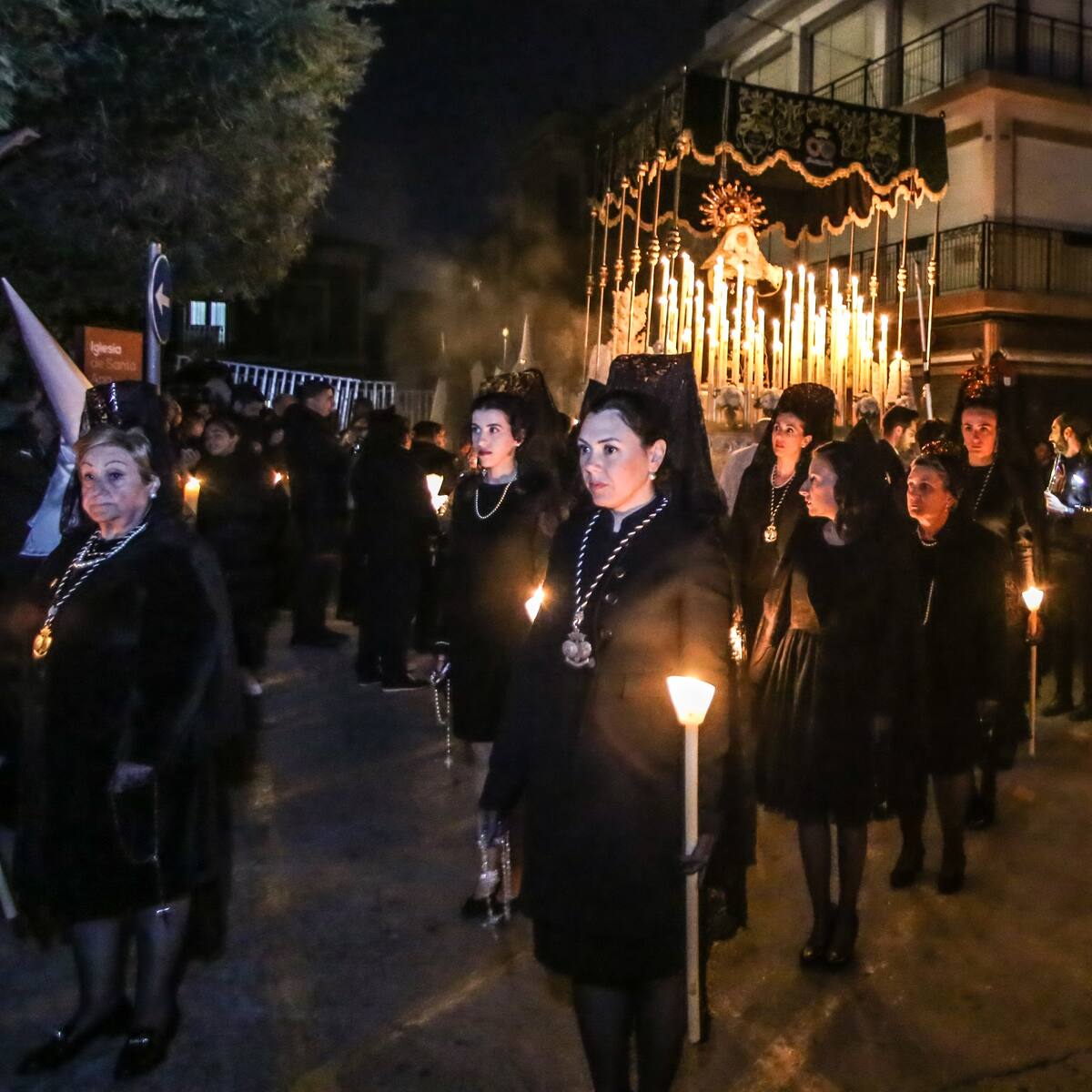 Elda aprueba un convenio de 30.000 euros con la Hermandad de Cofradías de la Semana Santa eldense