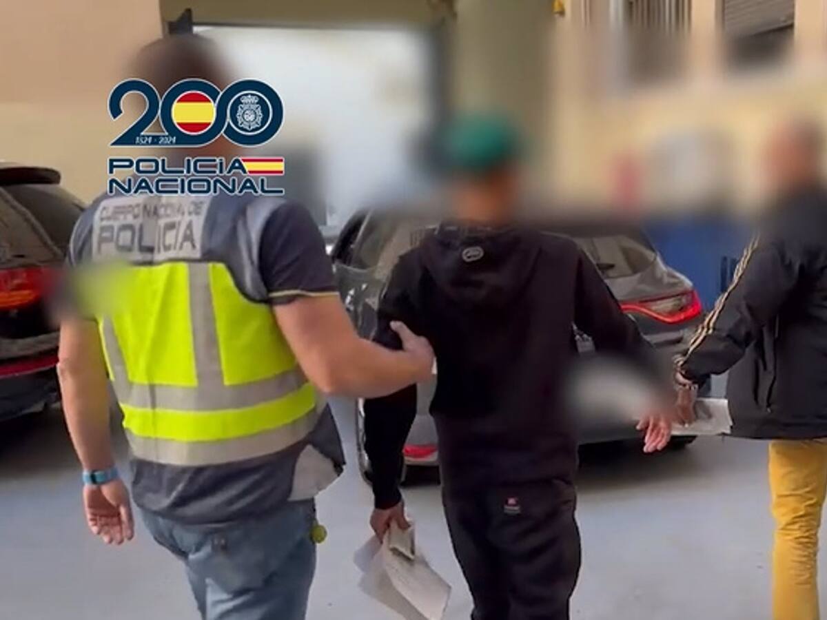 Detenidos 12 hinchas colombianos por agredir a otros aficionados rivales tras el partido entre Colombia e Irán