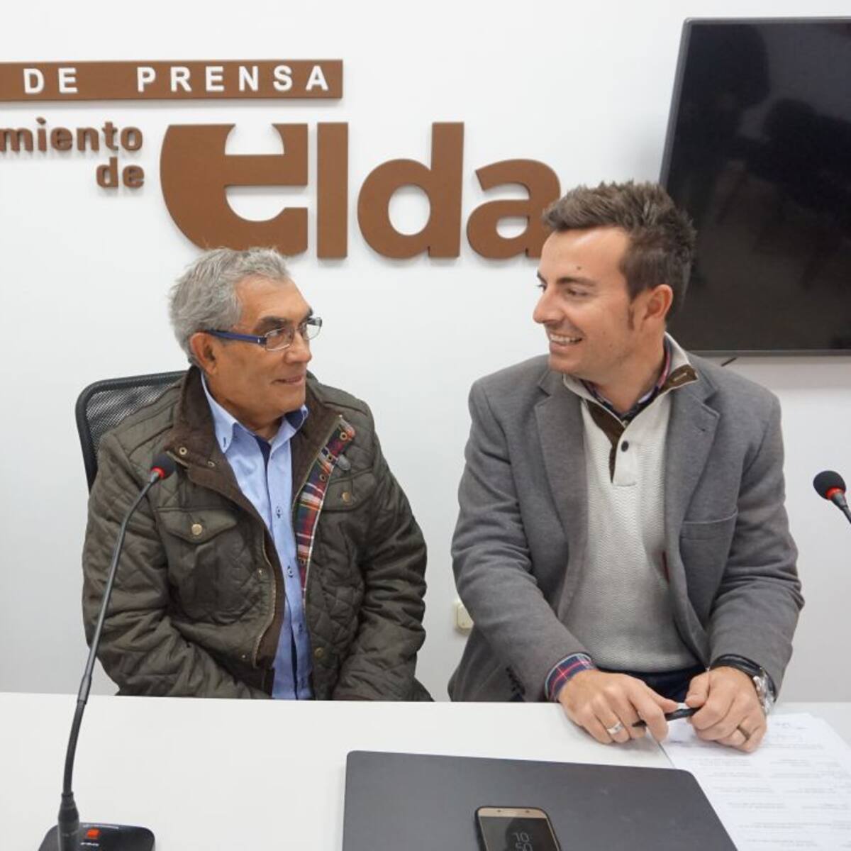 El Ayuntamiento de Elda se compromete para mantener la ciudad más limpia
