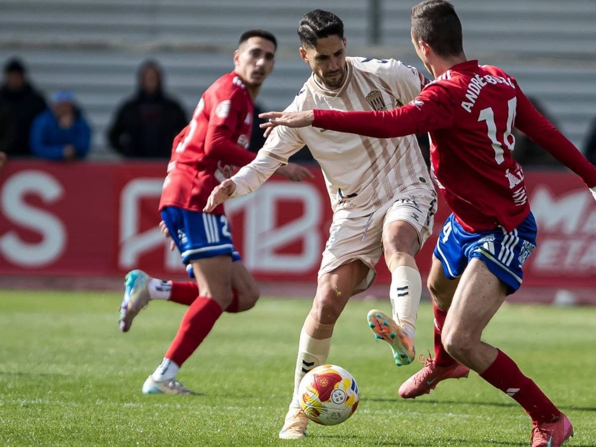 El Eldense gana en Tarazona y acecha al líder (1-2)