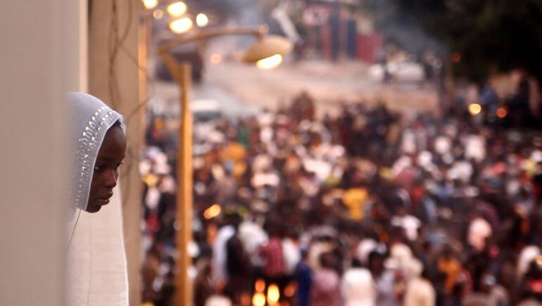 Fotograma de la película The revolution won't be televised de la realizadora mauritana Rama Thiaw