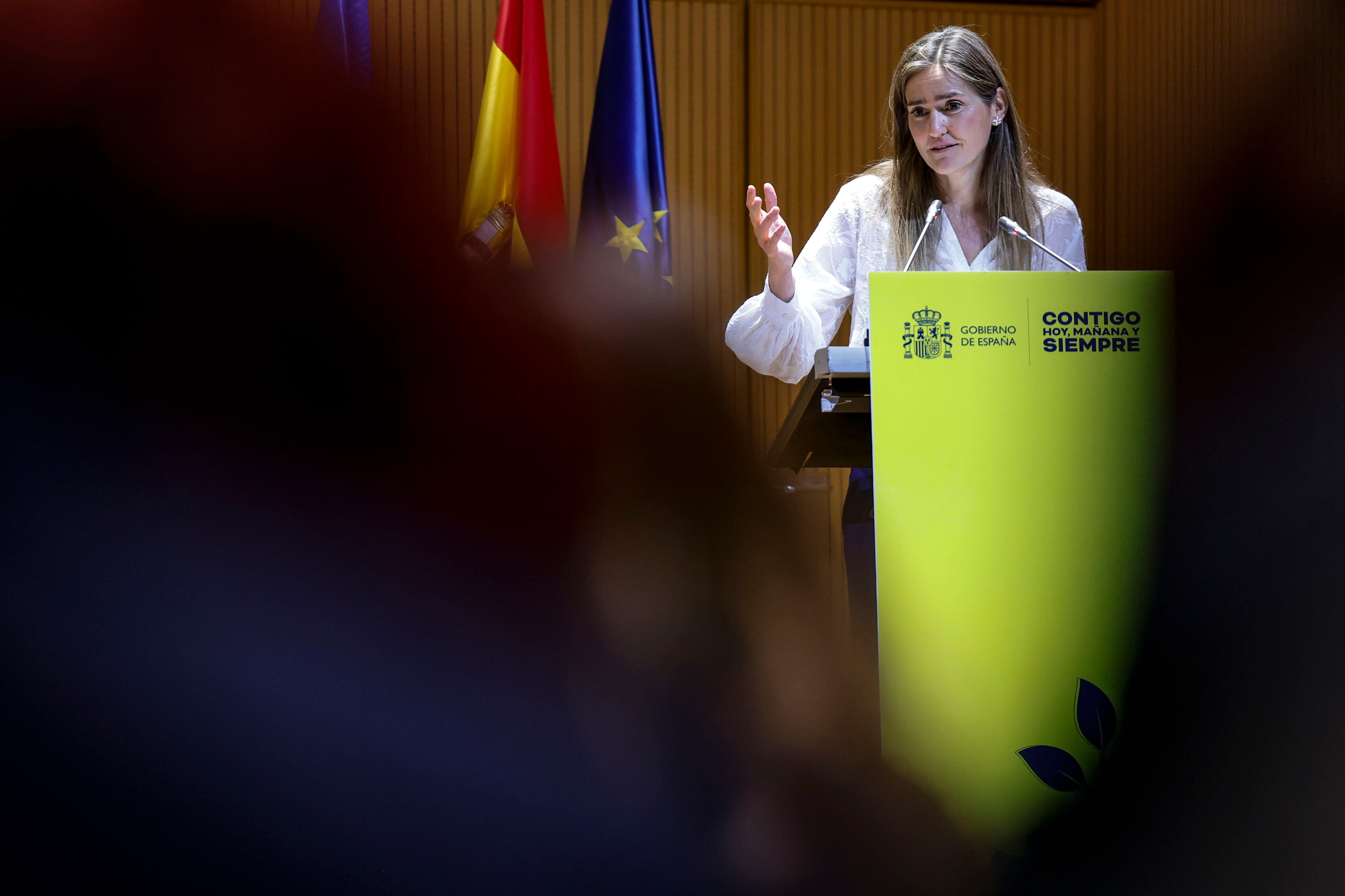 GRAFCVA7810. VALÈNCIA, 29/05/2025.- El Comisionado para la Reconstrucción de la DANA, dependiente del Ministerio de Política Territorial, celebra la Jornada sobre la Recuperación tras la DANA: Protección y Prevención de Riesgos de Inundación, que inauguran la vicepresidenta tercera y ministra para la Transición Ecológica y el Reto Demográfico, Sara Aagesen, y la ministra de Ciencia, Innovación y Universidades, Diana Morant, entre otros, el día que se cumplen siete meses de las inundaciones del 29 de octubre. En la imagen la vicepresidenta Aagesen, interviene en la inauguración. EFE/Ana Escobar
