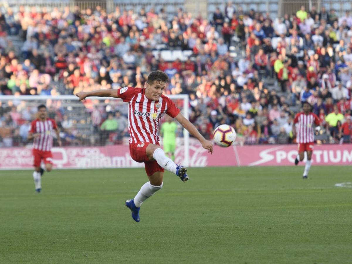 Corpas: "Este ambiente en la grada nos hace futbolistas"