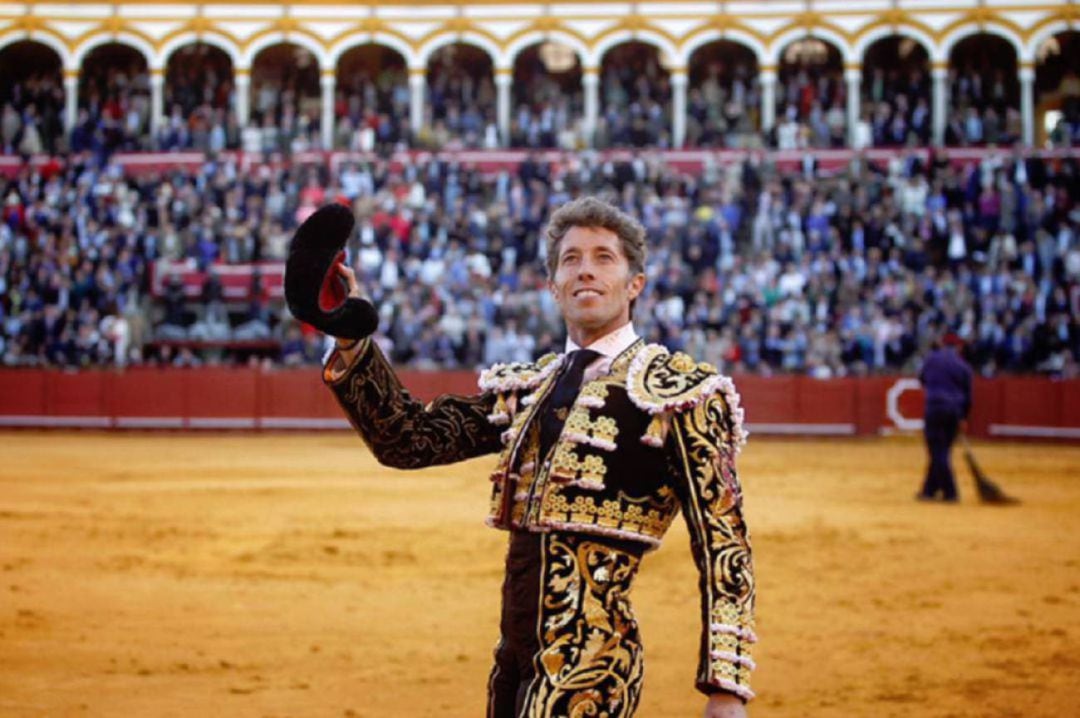 Imagen de archivo de Manuel Escribano durante una tarde de triunfo en la Maestranza