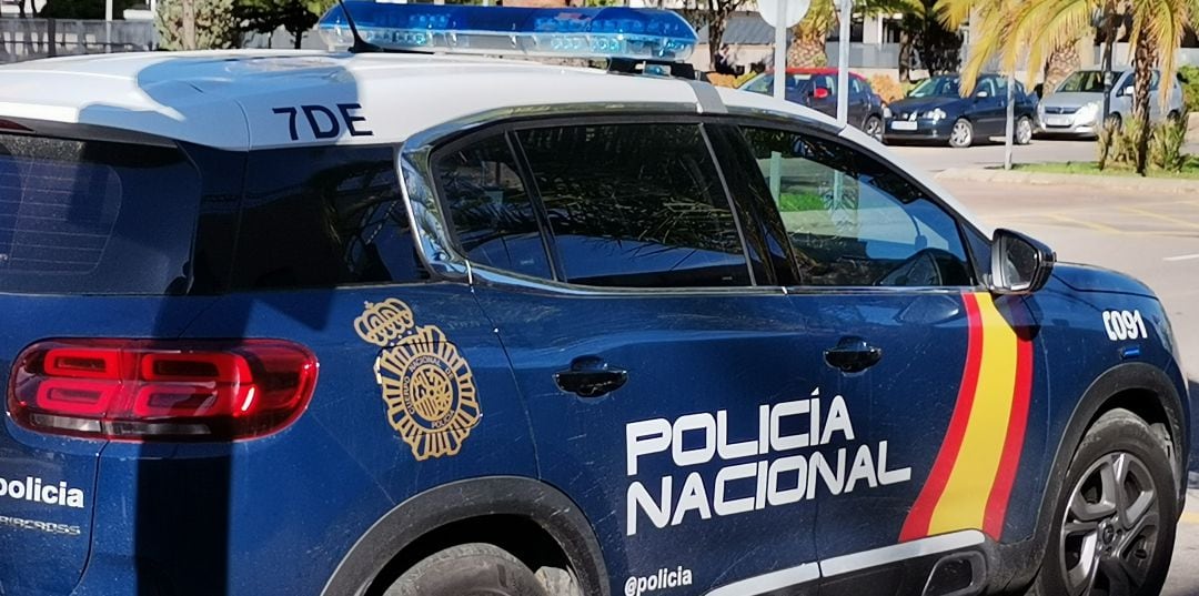 Vehículo de la Policía Nacional en Castellón