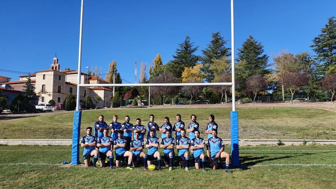 La plantilla del Rugby Aranda en el Campo de la Virgen de las Viñas.