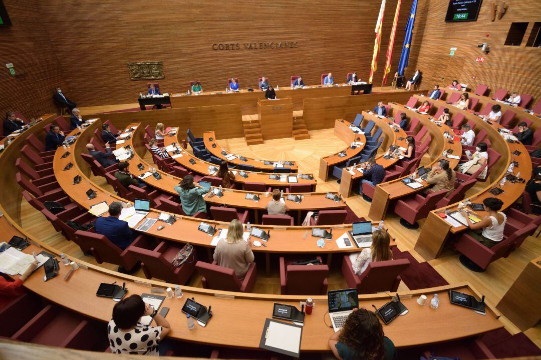 Pleno de Les Corts el pasado mes de julio