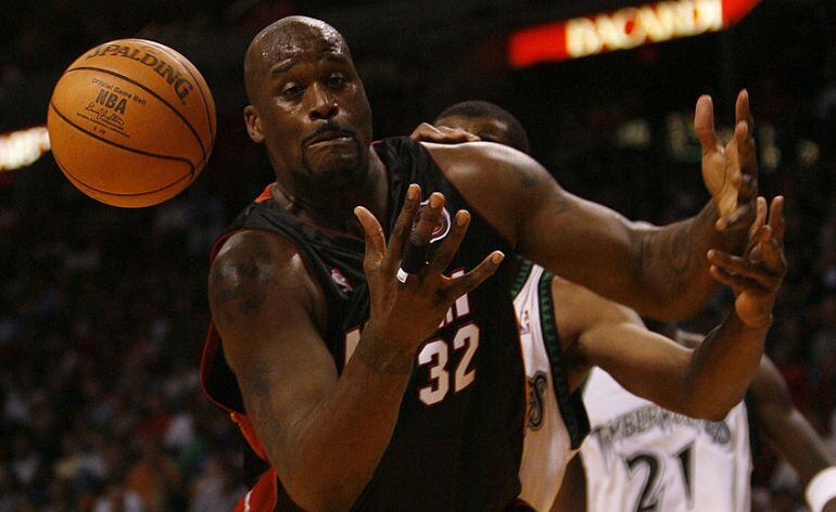 Shaquille O&#039;Neal durante un partido con los Miami Heat.