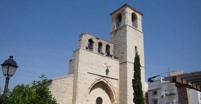 Torre del Concejo junto a la iglesia de San Juan.