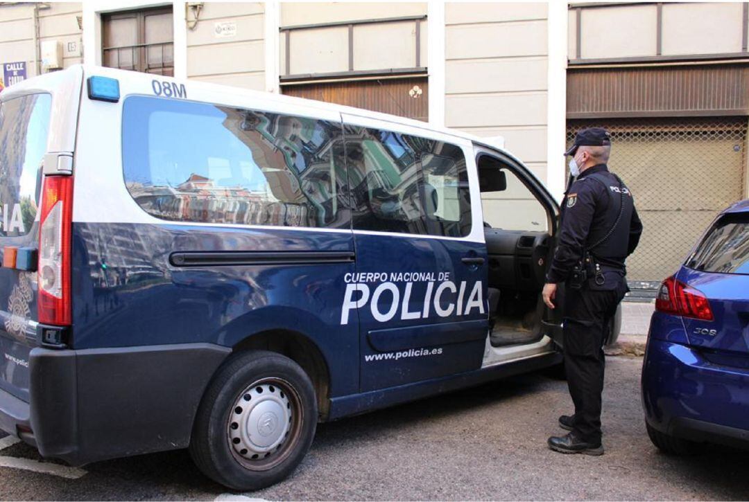 Furgoneta de la Policía Nacional