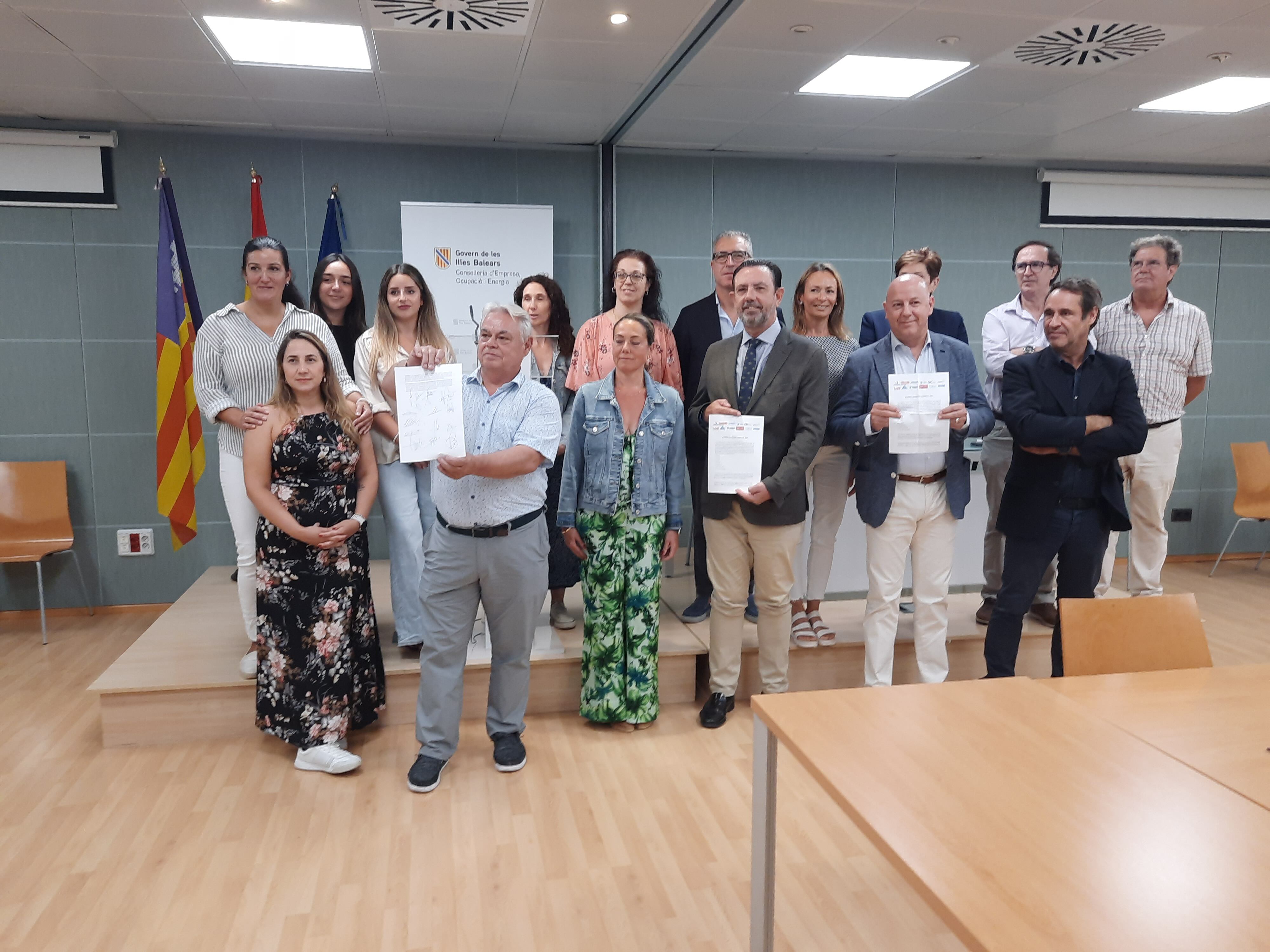 Presentación del acuerdo de la Comisión Interinsular Asesora de Comercio para la apertura de comercios en festivos en 2025 en Baleares