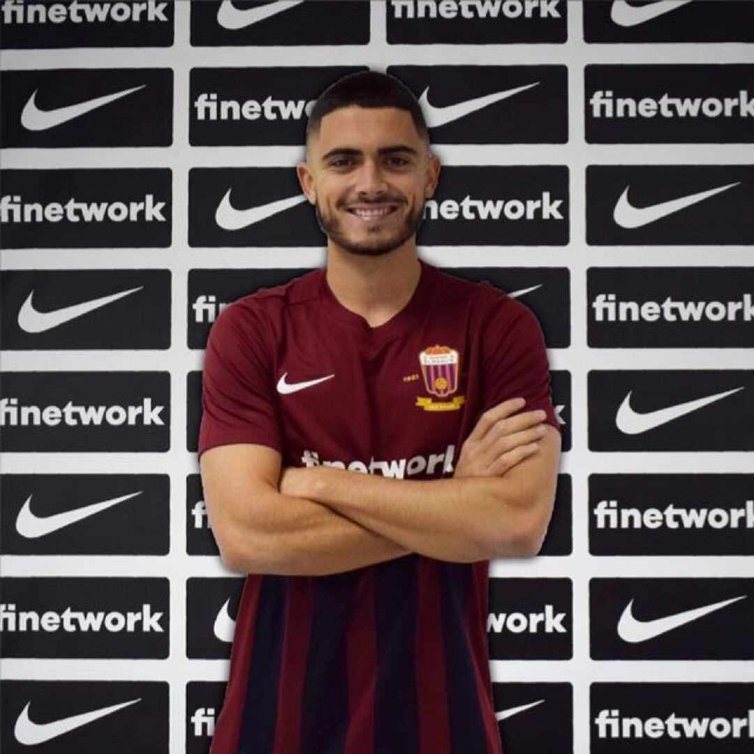 Sergio Ortuño está deseando debutar en liga con el Eldense