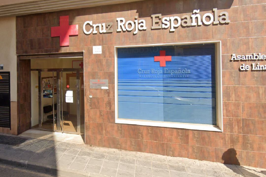 Fachada de la asamblea comarcal de Cruz Roja Linares.