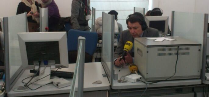 Imagen del presidente de la Comunidad de Madrid Ignacio Gonzalez en el micro de la Hoy por Hoy Madrid