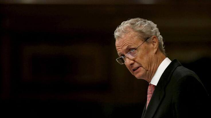 La firma de Àngels Barceló: 'Pervive la vieja política'