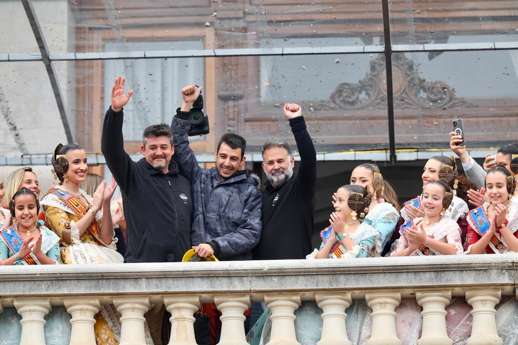 Segunda mascletà de las Fallas 2026 con firma de Hermanos Sirvent dedicada a su padre