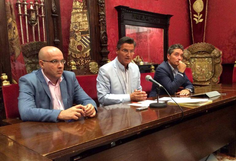 Rueda de prensa de tres de los cuatro concejales de Ciudadanos en el Ayuntamiento de Granada