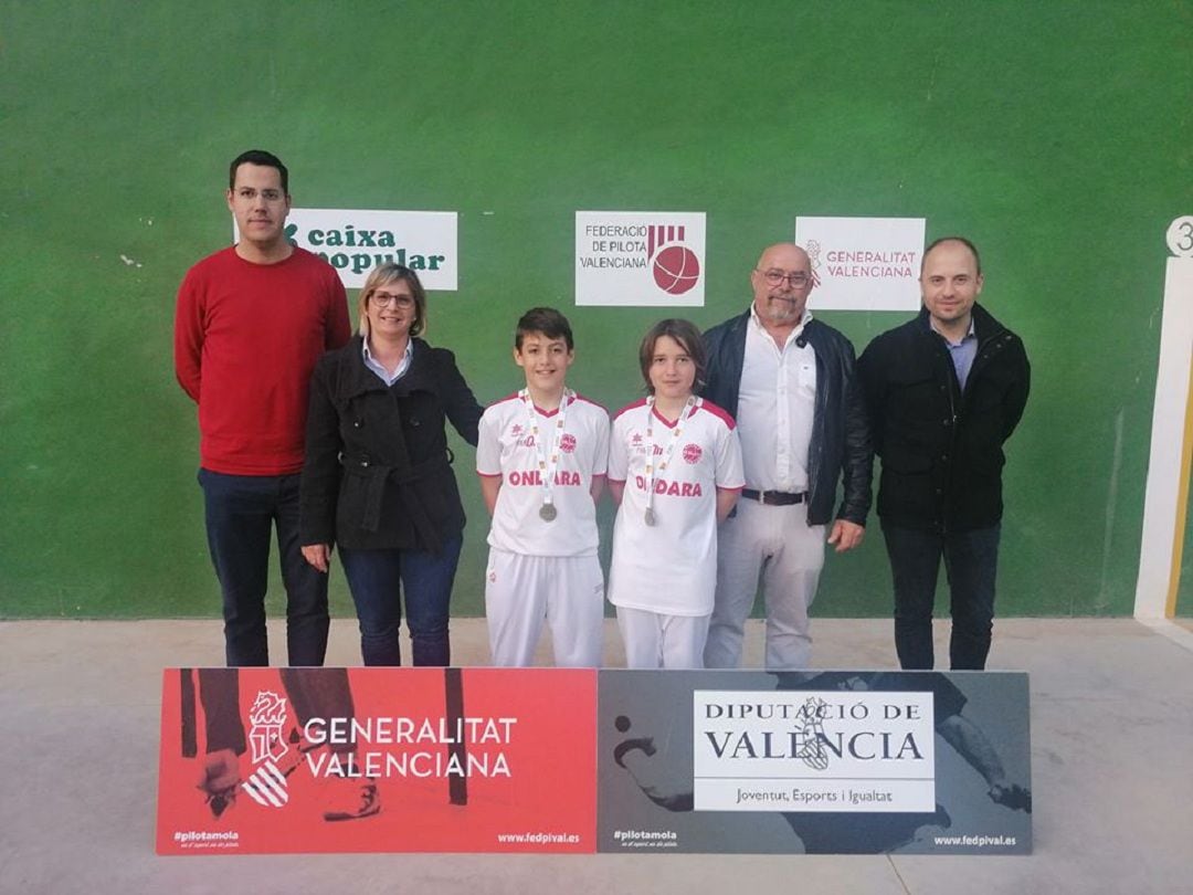 Equipo Alevín A de la E.M de Ondara de Pilota, campeón autonómico en frontón por parejas.