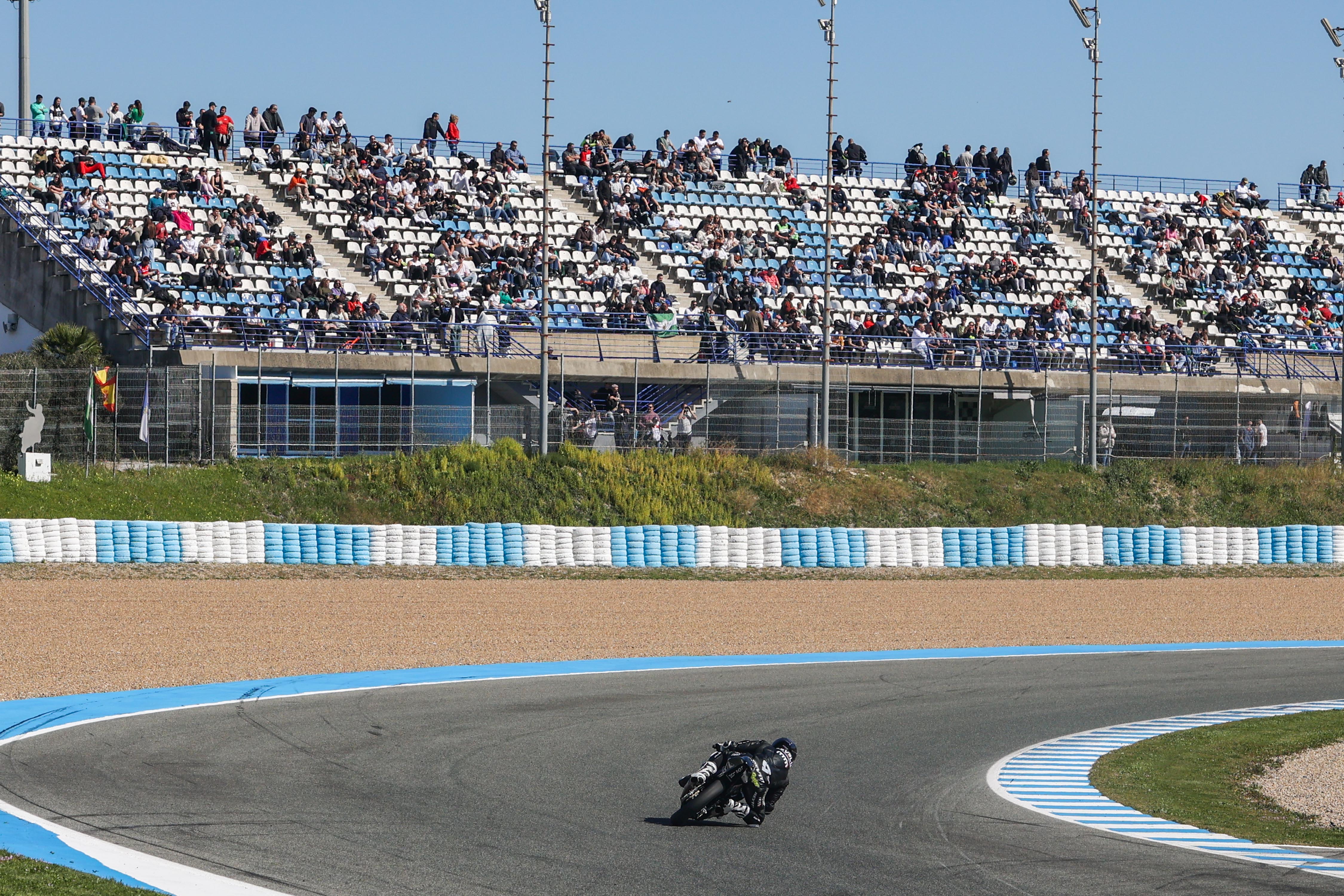 Mucho público en las gradas del Circuito de Jerez