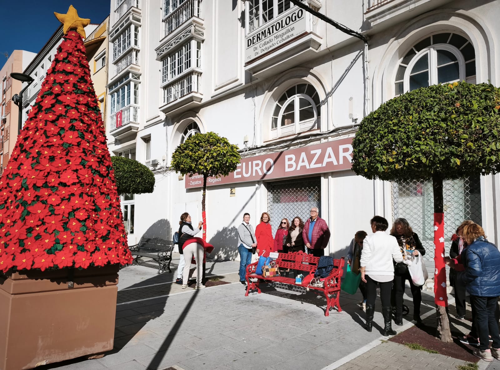 Árbol de croché en la Plaza Juan de Lima