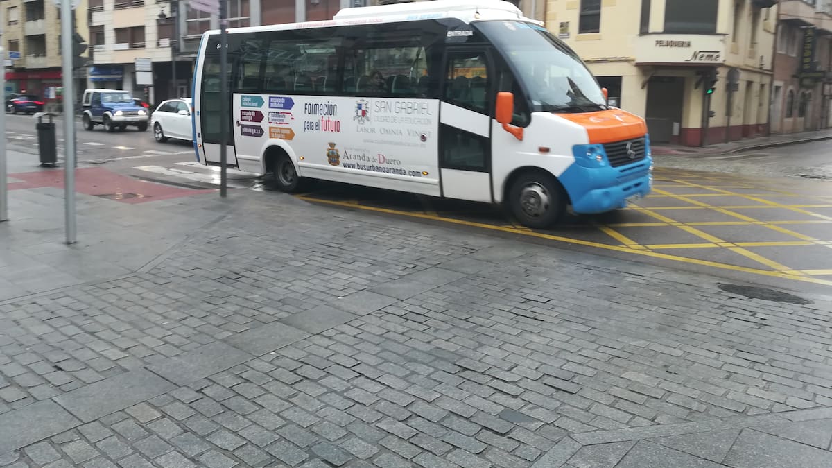 El Ayuntamiento recogerá propuestas de distintos sectores para la reordenación del transporte urbano